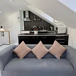 Atalaia Boutique Loft Center *